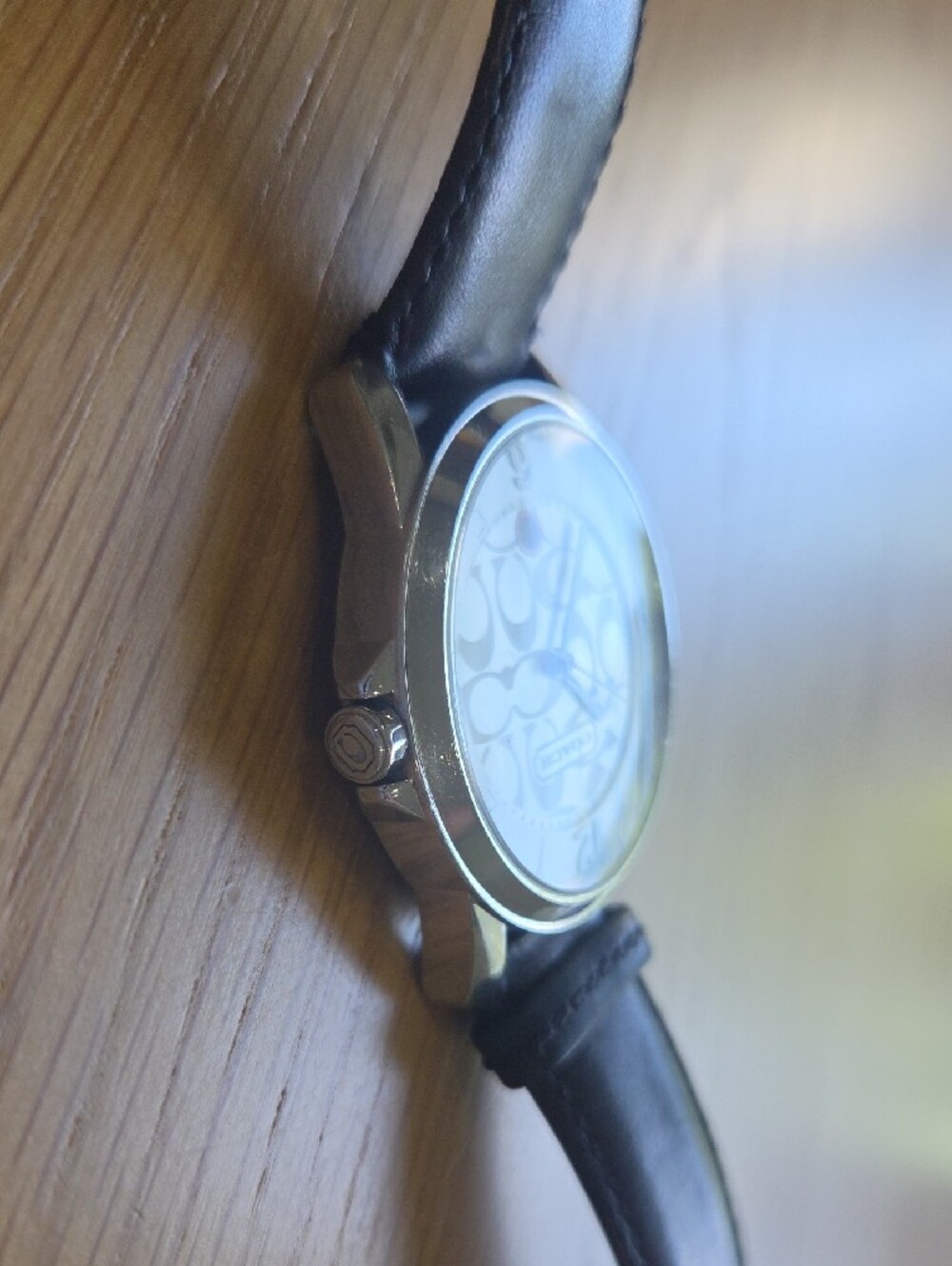 COACH Classic Women's Black Leather Strap Watch – White Signature Dial - Picture 9 of 11